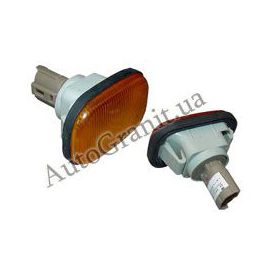 T11-3731010 Поворотник в крыло