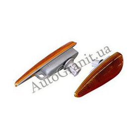 S12-3731020 Поворотник в крыло правый