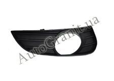 Решетка противотуманной фары правая MK2 на GEELY MK2 1018006114