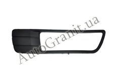 Решетка противотуманной фары правая седан на GEELY EC7/RV7 1068001653