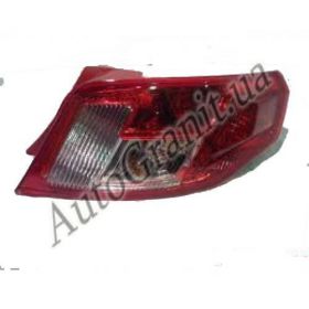 1067002019 Фонарь задний правый RV7 -2014