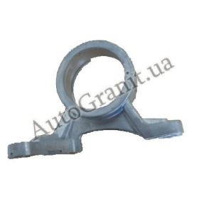 1014023553 Кронштейн правой полуоси AT