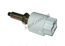 Датчик стоп-сигнала 1,6 на BYD F3 10210392-00
